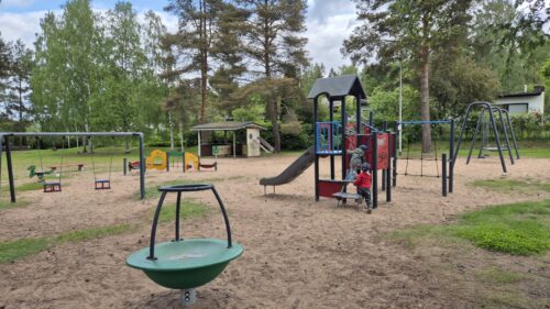 Eskolan leikkipuisto