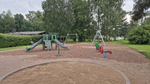 Ruusintien leikkikenttä