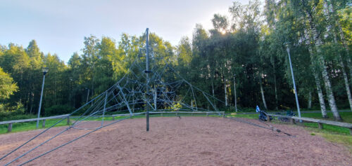 Atalanpuisto kiipeilyverkko